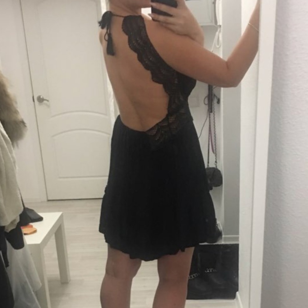Bohemian 200 Degree Crochet Backless Lace  Dress - Picture 7 of 8